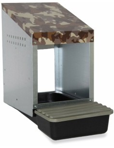 PONEDERO CAMUFLAJE PARA GALLINAS CON CUBETA 1...