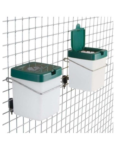 BEBEDERO CHUPETE PARA CONEJOS CON BOTELLA COPELE